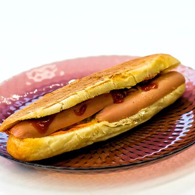 Хот-дог Классическийв Mr шашлык по цене 125 ₽