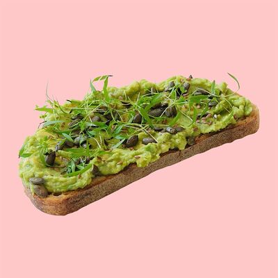 Авокадо тост в Сойка напела по цене 670 ₽