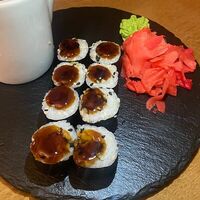 Классические роллы с угрём в Новый Рим