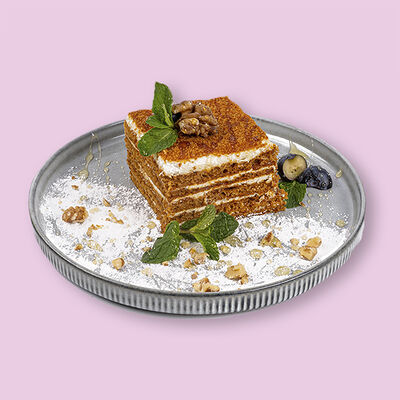 Медовик в Додома по цене 580 ₽