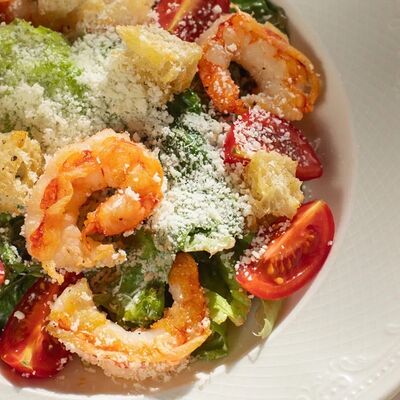 Цезарь с лангустинами в Тепло по цене 1120 ₽