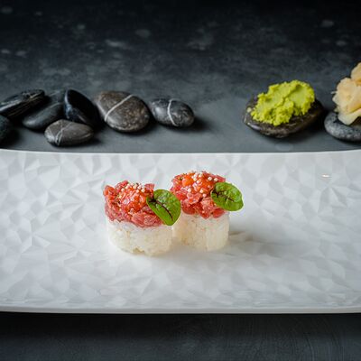 Суши Тартар тунец в Nella Foresta по цене 500 ₽