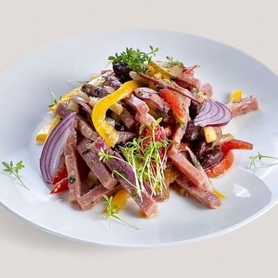 Салат с копченой телятиной в Basilic Express по цене 1475 ₸