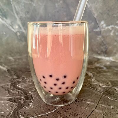 Бабл-Ти Клубничный Бананв The Brasserie по цене 390 ₽