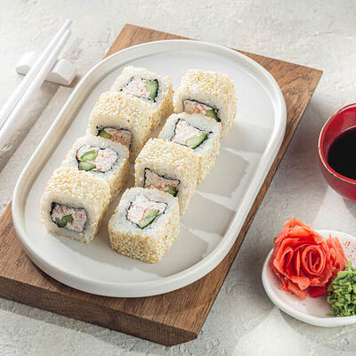 Ролл Калифорния с кунжутом в ПАЛКИ-СКАЛКИ по цене 345 ₽