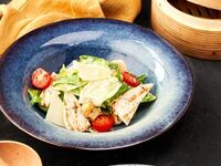 Цезарь с курицей в Mojo