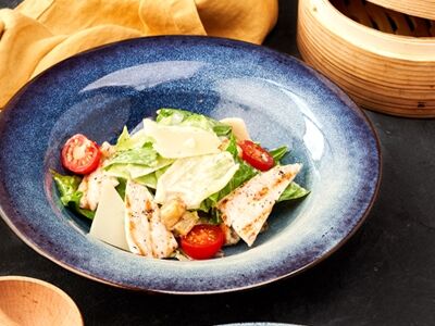 Цезарь с курицей в Mojo по цене 480