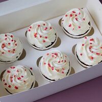 Капкейки с посыпкой сердечки №6 в Miracle bakery