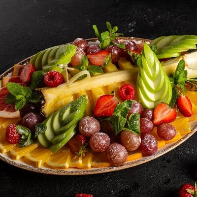 Фруктовая тарелка в Сытый Лось по цене 1900 ₽