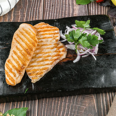 Куриное филе гриль в Солянка Крафт Бар по цене 533 ₽