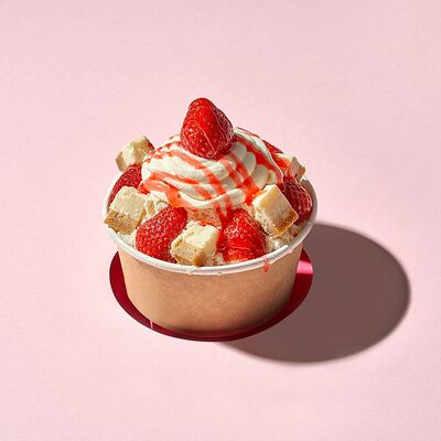 Бинсу клубника с чизкейком 2022 в CHICKO - ВКУС КОРЕИ по цене 415 ₽