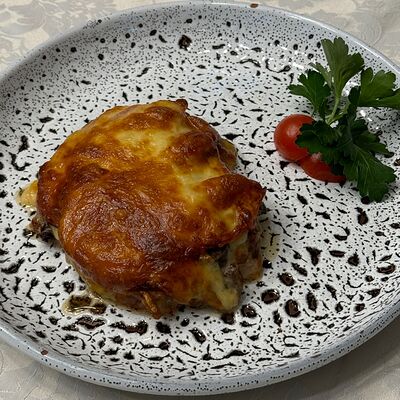 Мясо по-купечески в Сказка lounge по цене 810 ₽