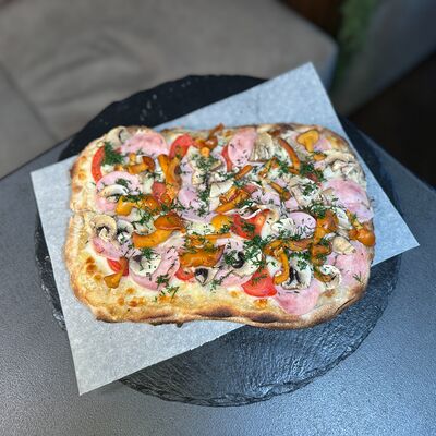 Римская пицца Ветчина-грибы в Дом 15 по цене 650 ₽