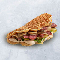 Хантер на сырном в Vaffel Норвежские вафли, завтраки, кофе