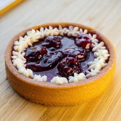 Тарт Спелая вишня в Tasty box по цене 320