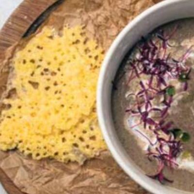 Грибной крем-суп с сырнами чипсами в Modus по цене 890 ₽