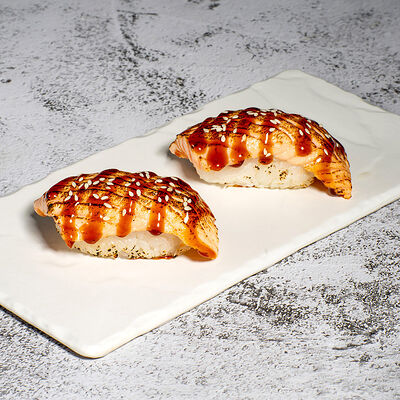 Суши Лосось In fire 2шт в Corneli Pizza по цене 399 ₽