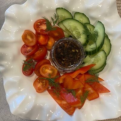 Свежие овощи в Чкалов. Северная кухня по цене 580 ₽