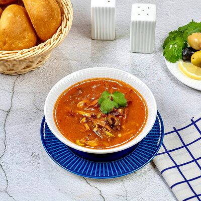 Солянка сборная мясная в Замок Двин по цене 600 ₽