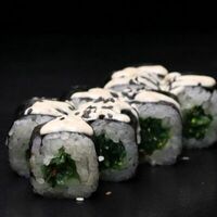 Ролл с чукой в Fin sushi