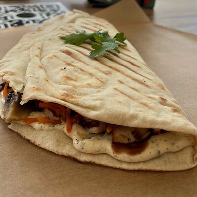 Кесадилья со свининой в Burritos по цене 270 ₽