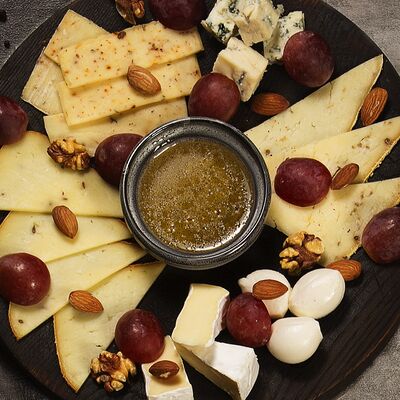 Тарелка костромских сыровв Cruise по цене 980 ₽