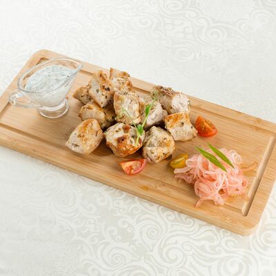 Шашлык из куриных бедер в Римские каникулы по цене 470 ₽