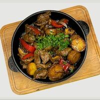 Сковородка со свининой в Непоседы
