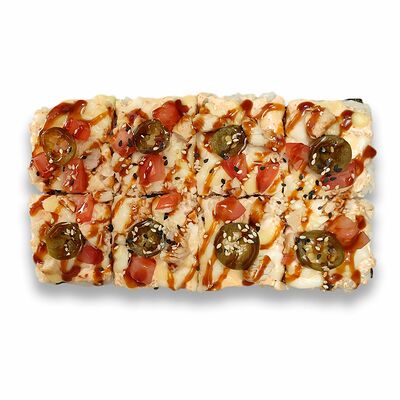 Суши-пицца острая куриная в Йоги Суши по цене 280 ₽