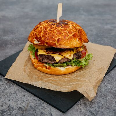 Бургер Говядина в Грин бар по цене 450 ₽