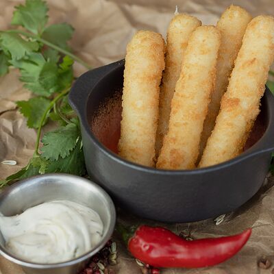 Сырные палочки и тартар в Crafty Radler по цене 392 ₽