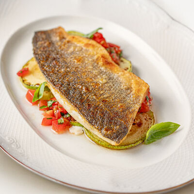 Сибас с цукини и муссом из пармезана в Ava bistro по цене 1560 ₽