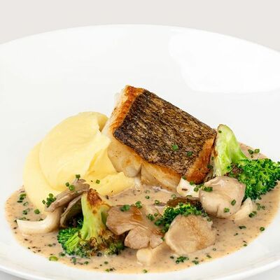 Палтус с соусом бер монте в Кофемания по цене 1800 ₽