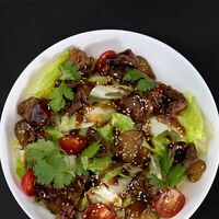 Сердечный салат в Gellert Bar