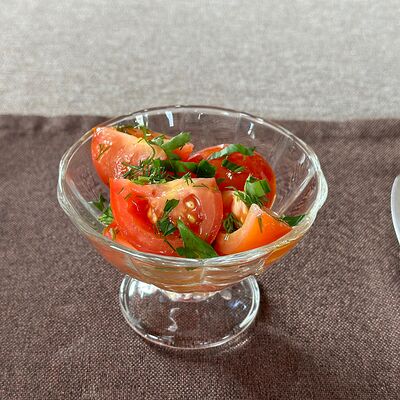 Маринованные помидоры с зеленью и чеснокомв Встреча по цене 110 ₽