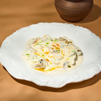 Куриная грудка с грибамив Алазани по цене 3500 ₸