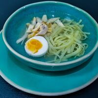 Куриный бульон с лапшой и яйцом в Байский