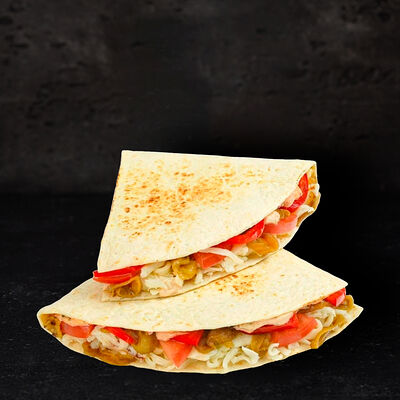 Кесадилья Аджапсандал в Магбургер & Братья Караваевы по цене 315 ₽