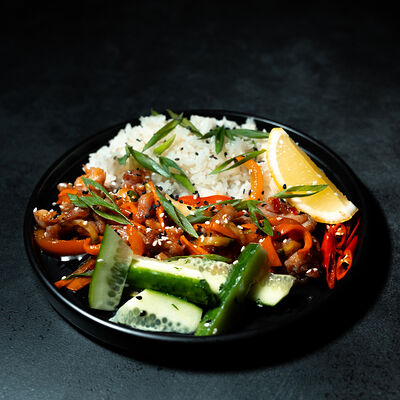 Боул с курицей в Честнок по цене 560 ₽