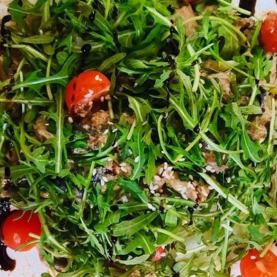 Теплый салат Тбилиси в Чито-гврито по цене 690 ₽