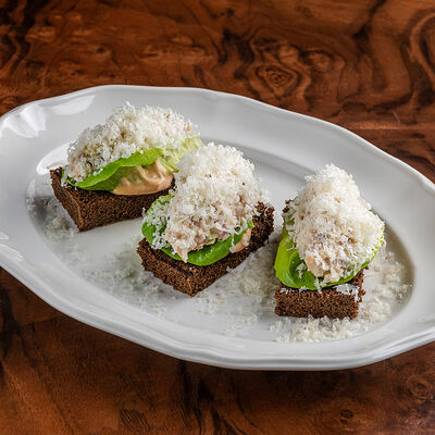 Форшмак из атлантической сельди с гренками в Чочо по цене 550 ₽