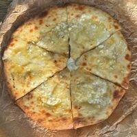 Хачапури по-мегрельски в Севан