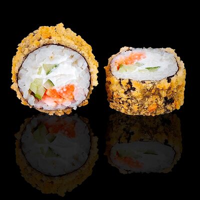 Темпурный ролл с форелью в Edok по цене 399 ₽