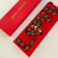 Клубника в шоколаде Love 25-30 ягод в Berry Present