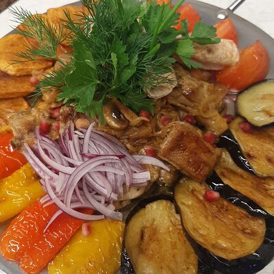 Садж из телятины в Шашлык Гриль Хаус по цене 1850 ₽