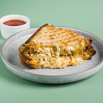 Гриль-чиз 5 сыров в HAND COFFEE по цене 630 ₽