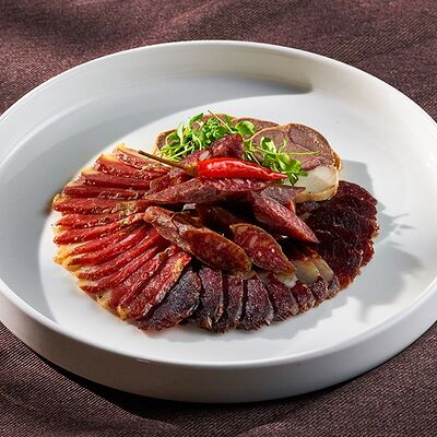 Татарские мясные деликатесы в База по цене 2050 ₽