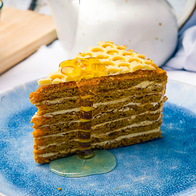Торт Медовик в Курагадиван по цене 195