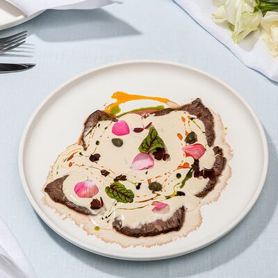 Вителло тоннато в Замок Двин по цене 1300 ₽