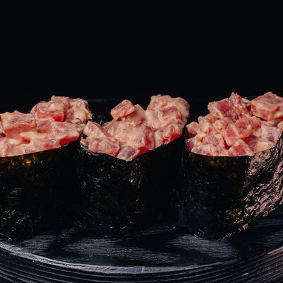 Туна гунканы в BBS Kitchen по цене 649 ₽